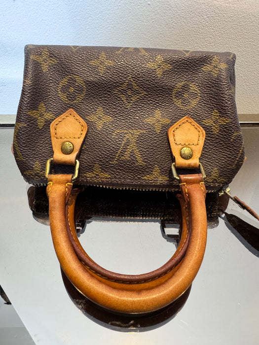 Louis Vuitton nano Speedy