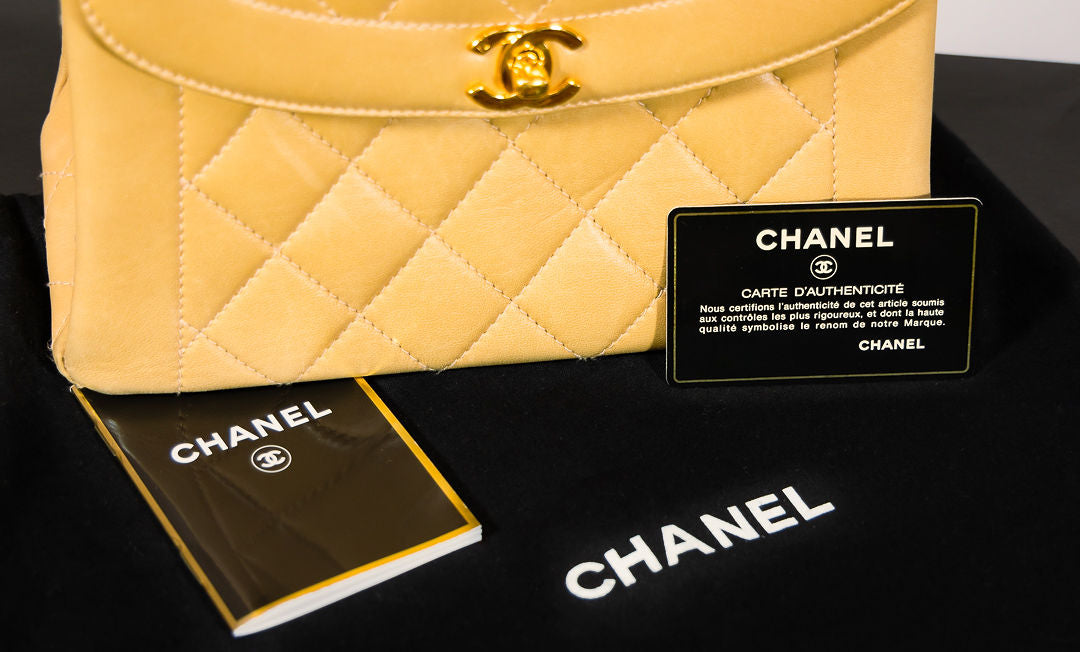 Chanel vintage shoulder Bag